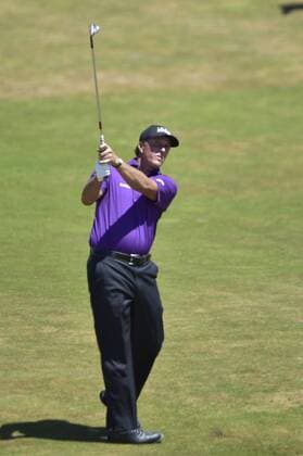 June 20, 2015..Phil Mickelson hits his 3rd shot on the 6th for a tap in par save during round 3 at the U.S. Open at Chambers Bay, University Place, Washington. . .George Holland Cal Media PGA Golf Herren Tour 2015: US Open Round 3 JUN 20 - ZUMAch4_