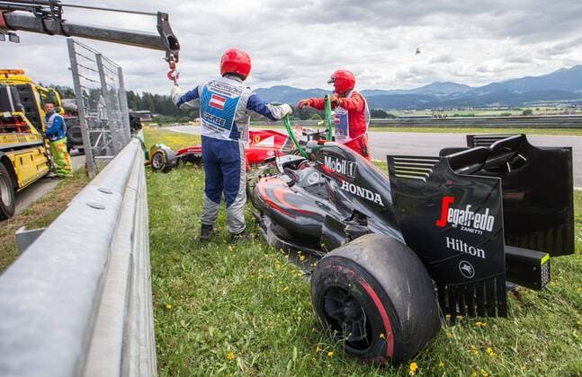 Spielberg 21.06.2015, Red Bull Ring, Spielberg, AUT, FIA, Formel 1, Grosser Preis von Oesterreich, Rennen, im Bild Fernando Alonso, (ESP, McLaren Honda) during the Race of the Austrian Formula One Grand Prix at the Red Bull Ring in Spielberg, Austria, 2015 06 21, EP_ang