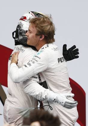 Motorsports: FIA Formula One World Championship WM Weltmeisterschaft 2015, Grand Prix of Austria, 44 Lewis Hamilton (GBR, Mercedes AMG Petronas Formula One Team), 6 Nico Rosberg (GER, Mercedes AMG Petronas Formula One Team), xHOCHxZWEIx
