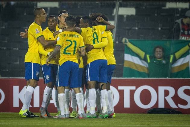Brazil vs Venezuela SANTIAGO, CHILE - 06 21 2015: BRAZIL X VENEZUELA - Roberto Firmino from Brazil celebrates after scoring goal during the match between Brazil vs Venezuela, valid for the third round of the first phase of Group C of the Copa America 2015 held at the Estadio Monumental David Arellano. (Photo: Marcelo Machado de Melo FotoArena)  MarceloxMachadoxdexMelo