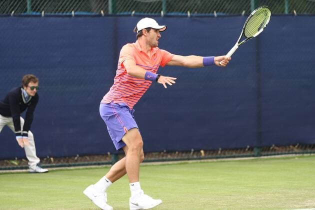23.06.2015. Nottingham, England. Aegon Nottingham Open Tennis Tournament. A forehand from Mischa Zverev (Germany) in his match against Sam Groth (Australia) xDavidxKissmanx  ActionPlus11634446