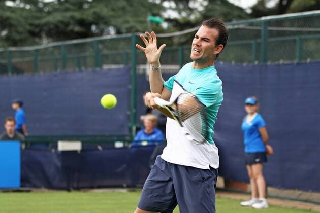 23.06.2015. Nottingham, England. Aegon Nottingham Open Tennis Tournament. A forehand from Adrian Mannarino (France) on his way to victory over Aljaz Bedene (Great Britain) in two sets xDavidxKissmanx  ActionPlus11634451