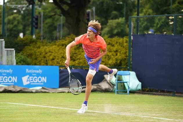 23.06.2015. Nottingham, England. Aegon Nottingham Open Tennis Tournament. Alexander Zverev (Germany) serves during his match against Thomaz Bellucci (Brazil) xDavidxKissmanx  ActionPlus11634515