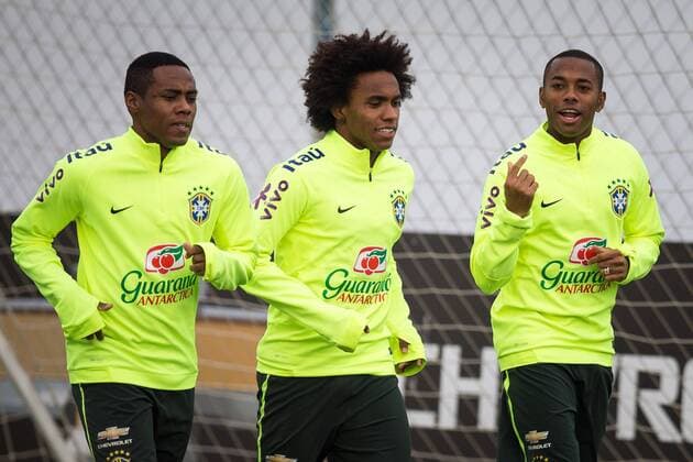 Training the Brazilian team SANTIAGO, CHILE - 06 23 2015: TRAINING OF BRAZILIAN SELECTION - Elias, William and Robinho in training the national team Nationalteam for the match between Brazil vs Paraguay, the quarterfinals of the Copa America 2015, held at the Training Center of the Universidad de Chile. (Photo: Marcelo Machado de Melo FotoArena)  MarceloxMachadoxdexMelo