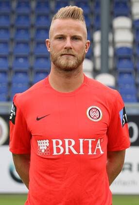 24.06.2015, xxxx, Fussball 3.Liga, SV Wehen Wiesbaden Fototermin, Porträttermin 2015 2016 Alexander Riemann (SV Wehen Wiesbaden) Portrait