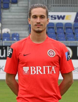 24.06.2015, xxxx, Fussball 3.Liga, SV Wehen Wiesbaden Fototermin, Porträttermin 2015 2016 Jonatan Kotzke (SV Wehen Wiesbaden) Portrait