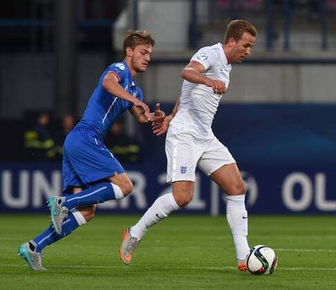 From left Daniele Rugani of Italy and Harry Kane of England in action during the Euro U21 U 21 soccer championship group B match England vs Italy in Olomouc, Czech Republic, on Wednesday, June 24, 2015. (CTKxPhoto LudekxPerina) CTKPhotoP201506240950801  LPE 001