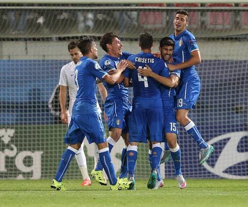 Aktuell Fußball, U21-EM, England - Italien Italy s Marco Benassi celebrates scoring his sides third goal England v Italy- UEFA Under 21 s - Ander Stadium - Czech Republic - 24th June 2015 - Picture David Klein Sportimage EDITORIAL USE ONLY. No use with unauthorised audio, video, data, fixture lists, club league logos or live services. Online in-match use limited to 120 images, no video emulation. No use in betting, games or single club league player publications.