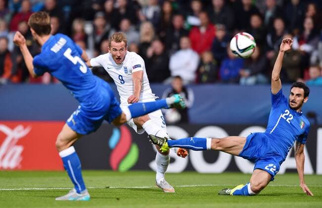 Aktuell Fußball, U21-EM, England - Italien 2015.06.24 OLOMOUC FOOTBALL UNDER 21 CHAMPIONSHIP CZECH REPUBLIC 2015 ENGLAND VS ITALY HARRY KANE 2015.06.24  20150624LUK040