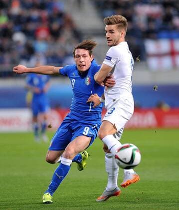 Aktuell Fußball, U21-EM, England - Italien 2015.06.24 OLOMOUC FOOTBALL UEFA UNDER 21 CHAMPIONSHIP 2015 ENGLAND - ITALY: ANDREA BELOTTI, LUKE GARBUTT  20150624PF_RR017