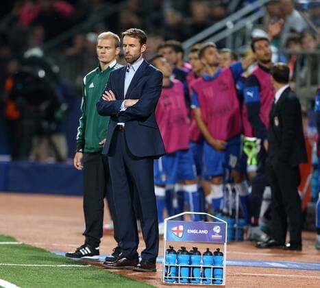 Aktuell Fußball, U21-EM, England - Italien England s Gareth Southgate looks on dejected England v Italy- UEFA Under 21 s - Ander Stadium - Czech Republic - 24th June 2015 - Picture David Klein Sportimage EDITORIAL USE ONLY. No use with unauthorised audio, video, data, fixture lists, club league logos or live services. Online in-match use limited to 120 images, no video emulation. No use in betting, games or single club league player publications.