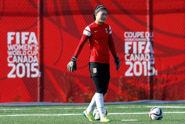 Aktuell Fußball, Damen WM, Training Nationalmannschaft China (150625) -- OTTAWA, 2015 -- China s goalkeeper Wang Fei takes part in a training session in Ottawa, Canada, June 24, 2015. China will play the United States in their quarterfinal of 2015 FIFA Women s World Cup on June 26. ) (SP)CANADA-OTTAWA-FIFA-WOMEN S WORLD CUP-TRAINING SESSION-CHINA WangxLili 