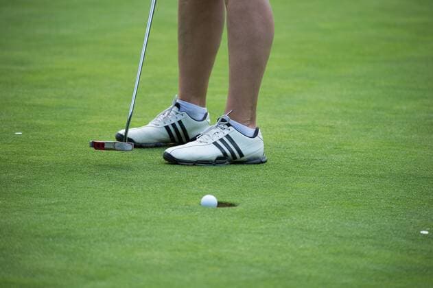Aktuell Golf, Symbolfoto Muenchen Golfspieler beim Putten auf dem Gruen, Stock Copyright: Vallejos xEibner-Pressefoto EP_avs