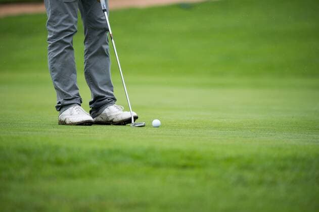 Aktuell Golf, Symbolfoto Muenchen Golfspieler beim Putten auf dem Gruen, Stock Copyright: Vallejos xEibner-Pressefoto EP_avs