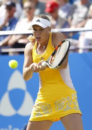 25.06.2015 Eastbourne, England. Aegon International Tennis championships, Eastbourne. Caroline Wozniacki (DEN) in action against Andrea Petkovic (GER) during her quarter finals match. xHongboxChenx  ActionPlus11634981