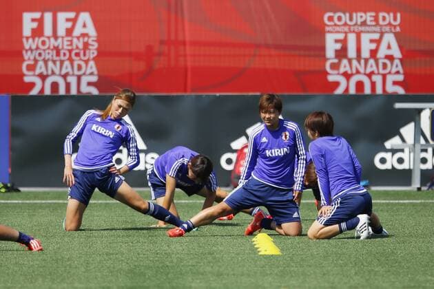 (L-R) Rumi Utsugi, Shinobu Ono (JPN), JUNE 25, 2015 - Football Soccer : Japan national team Nationalteam official training session before the FIFA Women s World Cup Canada 2015 Quarterfinal match at Clareview Park, Edmonton, Canada. NoxThirdxPartyxSales  (qdwa041262)