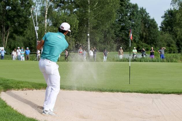 Moosinning Rafa Cabrera-Bello (ESP )schlaegt aus dem Bunker, Sand , BMW International Open 2015, Tag 1, Golf, 25.06.2015 , Copyright: Kolbert Eibner-Pressefoto EP_CKT