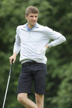 Aktuell Golf, ProAm beim BMW International Open in München Eichenried Thomas MUELLER (MÜLLER,Bayern Muenchen),Aktion,Einzelbild,angeschnittenes Einzelmotiv,Halbfigur,halbe Figur, ProAm ,GOLF,BMW International Open 2015 am 24.06.2015 in Muenchen Eichenried.
