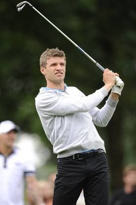 Aktuell Golf, ProAm beim BMW International Open in München Eichenried Thomas MUELLER (MÜLLER,Bayern Muenchen),Aktion,Einzelbild,angeschnittenes Einzelmotiv,Halbfigur,halbe Figur. ProAm ,GOLF,BMW International Open 2015 am 24.06.2015 in Muenchen Eichenried.