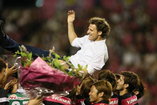 Diego Forlan (Cerezo), JUNE 21, 2015 - Football Soccer : Diego Forlan of Cerezo Osaka is tossed up in the air by his teammates during his farewell ceremony after the 2015 J2 League match between Cerezo Osaka 1-0 Tokushima Vortis at Kincho Stadium in Osaka, Japan. NoxThirdxPartyxSales  (prlb001714)