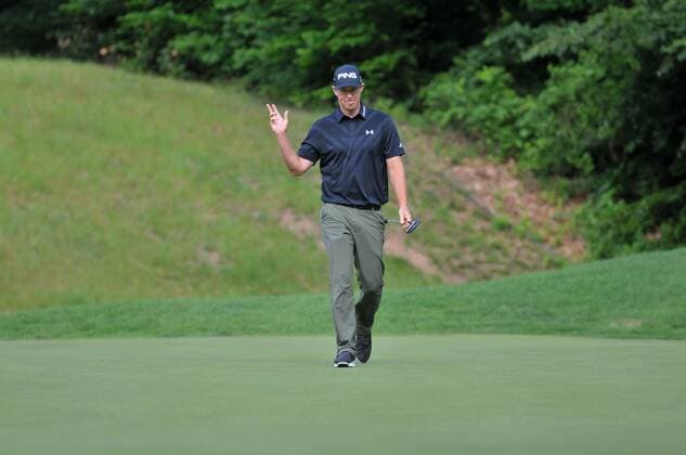 Aktuell Golf, PGA Tour, Travelers Championship in Cromwell Hunter Mahan in action during the Travelers Golf Championship at TPC River Highlands, Cromwell, Connecticut. Gregory Vasil Cal Media PGA Golf Herren 2015: Travelers Championship JUN 26 - ZUMAc04_