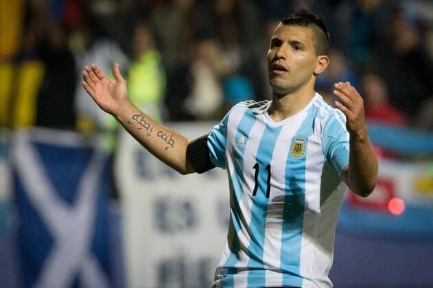 Argentina s Sergio Aguero reacts during the quarter-final match between Argentina and Colombia at the Copa America Chile 2015 in the El Sausalito Stadium, in Vina del Mar city, Chile, on June 26, 2015. )(pm)(ah)(sp) (SP)CHILE-VINA DEL MAR-COPA AMERICA-ARGENTINA VS COLOMBIA PedroxMera 