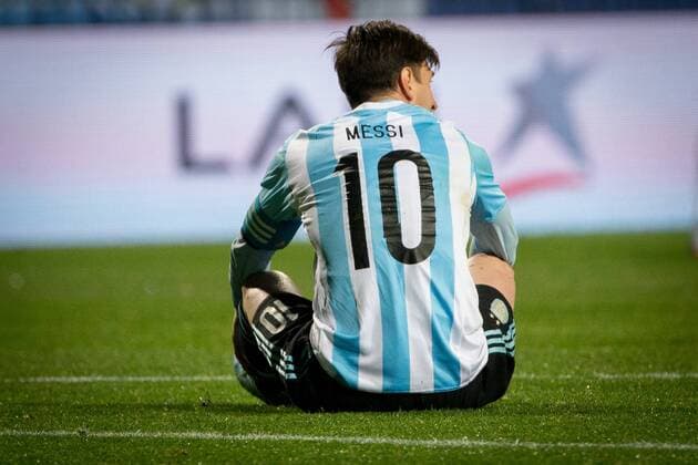 Argentina s Lionel Messi reacts during the quarter-final match between Argentina and Colombia at the Copa America Chile 2015 in the El Sausalito Stadium, in Vina del Mar city, Chile, on June 26, 2015. ) (da) (SP)CHILE-VINA DEL MAR-COPA AMERICA-ARGENTINA VS COLOMBIA PedroxMera 