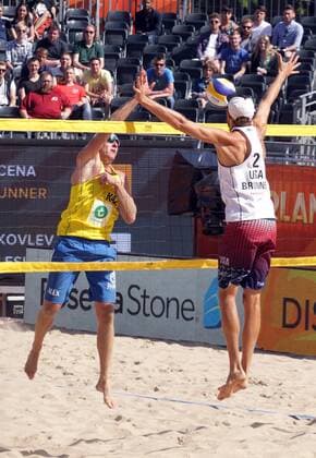 Aktuell Beachvolleyball-WM in Amsterdam Yakovlev (L) of KAZ vies with agains Brunner (R) of USA on June 27,2015 in Amsterdam,Netherlands during Beach volleyball Beachvolleyball World Championships. Imago Paulo Amorim