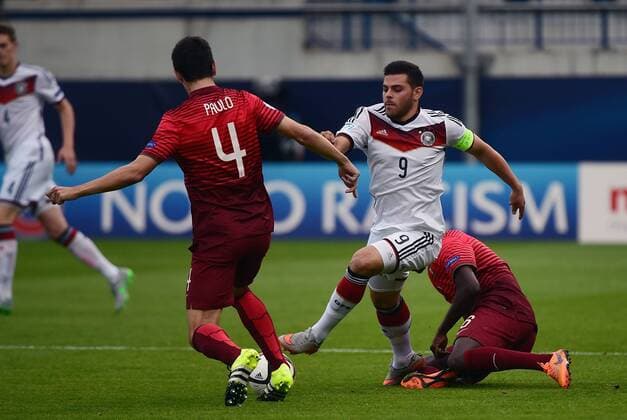 27.06.2015, xjhx, Fussball EM 2015 Halbfinale U21 U 21 Portugal - Deutschland, v.l. Paulo Oliveira (Portugal), Kevin Volland (Deutschland U21), William Carvalho (Portugal)