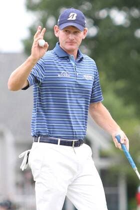 Aktuell Golf, PGA Tour, Travelers Championship in Cromwell June 27, 2015 - Cromwell, Connecticut, U.S - Brandt Snedeker waves to the gallery on the second green during the third round of the Travelers Championship at TPC River Highlands in Cromwell, Connecticut. Golf 2015 - Travelers Championship - Round 3 - ZUMAc119