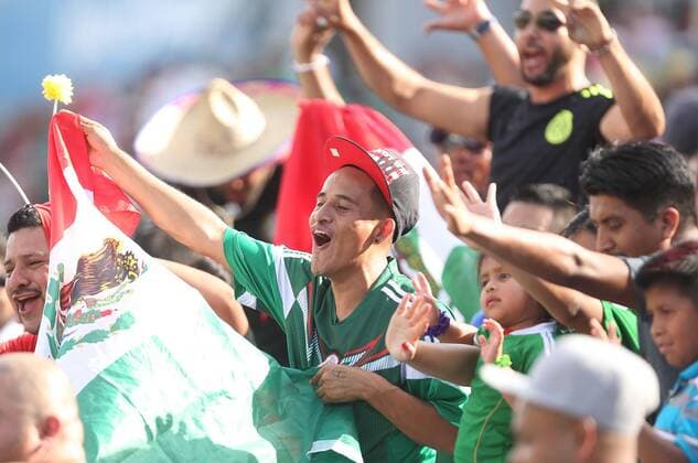 June 27, 2015 - Orlando, FL, USA - Fans cheer as Mexico and Costa Rica play to a 2-2 draw in an International Friendly Länderspiel at the Orlando Citrus Bowl on Saturday, June 27, 2015, in Orlando, Fla. Mexico v. Costa Rica - ZUMAm67_