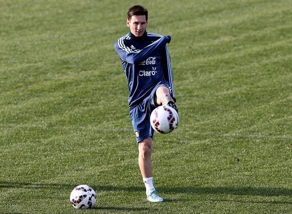 Aktuell Fußball, Copa America, Training Nationalmannschaft Argentinien Argentina s national team Nationalteam player Lionel Messi attends a training session in Vina del Mar, on June 27, 2015. . Juan Roleri ) (jp) VINA DEL MAR-AMERICAN CUP-ARGENTINA TELAM 