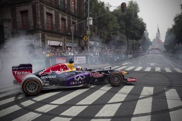 Infiniti Red Bull Racing driver Daniel Ricciardo takes part in a F1 demonstration held on a racing circuit at the Zocalo Square of Mexico City, capital of Mexico, on June 27, 2015. Fans gathered on Saturday in the Zocalo of Mexico City to attend the exhibition of the Australian driver Daniel Ricciardo and the Spanish driver Carlos Sainz Jr. from Infiniti Red Bull racing team. With this, the Formula 1 prepares its return to Mexico, a country that does not host a race since 1992, and will again receive a F1 Grand Prix from Oct. 30 to Nov. 1, according to local press information. Alejandro Ayala) (jg) (SP)MEXICO-MEXICO CITY motor racing Motorsport F1 e AlejandroxAyala 