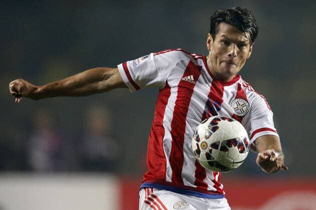 Football , Brazil v Paraguay. Copa America Championship 2015 . Paraguay s player, Nelson Haedo Valdez, controls the ball during the 2015 Copa America football championship quarterfinal match against Brazil at the Ester Roa stadium in Concepcion, Chile. 27 06 2015 Andres Pina Photosport Brasil v Paraguay, Copa America 2015. 