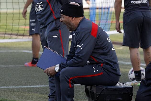 Football, Chilean national team Nationalteam training session. Chile s manager Jorge Sampaoli is pictured during the morning training session at the Juan Pinto Duran training center in Santiago, Chile. 27 06 2015 Paul Plaza Photosport Entrenamiento de la seleccion chilena. 27 06 15 
