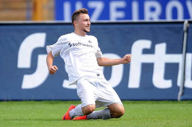 27.06.2015, xfux, Fussball Relegation Bundesliga U19, SV Darmstadt 98 U19 - FK Pirmasens U19, v.l. Nico Struwe (SV Darmstadt 98 U19) Torjubel, Goal celebration, celebrate the goal zum 2:0
