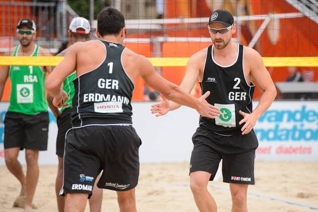 28.06.2015, Den Haag, Hofvijver Stadion World Championships Weltmeisterschaft 2015, Vorrunde Jubel Jonathan Erdmann ( 1 GER), Kay Matysik ( 2 GER)