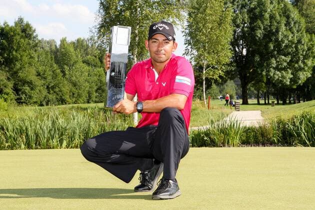 Moosinning Pablo Larrazabal (ESP) mit dem Pokal in der Hand , BMW International Open 2015, Tag 4, Finale, Golf, 28.06.2015 , Copyright: Kolbert Eibner-Pressefoto EP_CKT