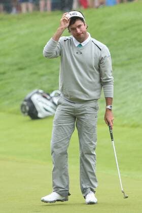 June 28, 2015 - Cromwell, Connecticut, U.S - Bubba Watson tips his hat to the gallery during the final round of the Travelers Championship at TPC River Highlands in Cromwell, Connecticut. Golf 2015 - Travelers Championship - Final Round - ZUMAc119