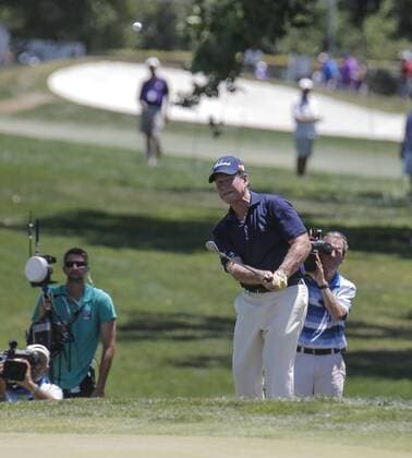 JUN 28, 2015 Sacramento, CA : Tom Watson take his third shot at the 4th hole during U.S Senior Open Championship at Del Paso Country Club Sacramento, CA Thurman James CSM USGA Senior Golf 2015: U.S. Senior Open Championship Final Round JUN 28 - ZUMAc04_