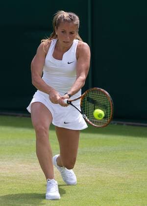 Annika Beck (GER) Tennis - Wimbledon 2015 - Grand Slam ITF ATP Tennis Herren WTA Tennis Damen - AELTC - London - - Great Britain - 29 June 2015. Juergen Hasenkopf