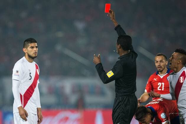 Chile x Peru SANTIAGO, CHILE - 06 29 2015: CHILE PERU X - Carlos Zambrano of Peru is sent off during the match between Chile x Peru, valid for the semi final of the Copa America 2015, held at the National Stadium Julio Mart?nez Pr?danos. (Photo: Marcelo Machado de Melo FotoArena)  MarceloxMachadoxdexMelo