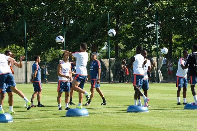 Hubert Fournier und seine Spieler FOOTBALL : Trainingsauftakt Olympique Lyon - Ligue 1 - 30 06 2015 FredericChambert 