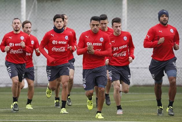 Chilean national team Nationalteam training session. Chile s players are pictured during the morning training session at the Juan Pinto Duran training center in Santiago, Chile. 30 06 2015 Martin Thomas Photosport 30 06 15. 