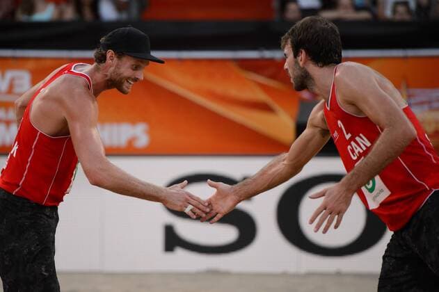 30.06.2015, Den Haag, Hofvijver Stadion World Championships Weltmeisterschaft 2015, Vorrunde Jubel Chaim Schalk ( 1 CAN), Ben Saxton ( 2 CAN)