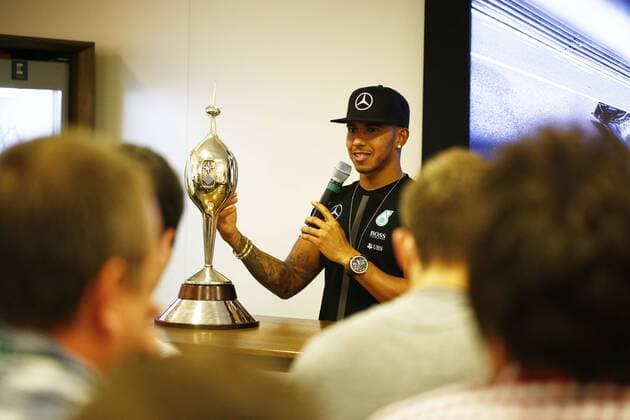 Motorsports: FIA Formula One World Championship WM Weltmeisterschaft 2015, Grand Prix of Great Britain, 44 Lewis Hamilton (GBR, Mercedes AMG Petronas Formula One Team) with trophy xHOCHxZWEIx