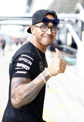 Motorsports: FIA Formula One World Championship WM Weltmeisterschaft 2015, Grand Prix of Great Britain, 44 Lewis Hamilton (GBR, Mercedes AMG Petronas Formula One Team), xHOCHxZWEIx