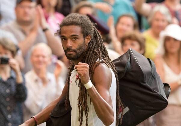 Dustin Brown (GER)macht die Faust und verabschiedet sich, Tennis - Wimbledon 2015 - Grand Slam ITF ATP Tennis Herren WTA Tennis Damen - AELTC - London - - Great Britain - 2 July 2015. Juergen Hasenkopf