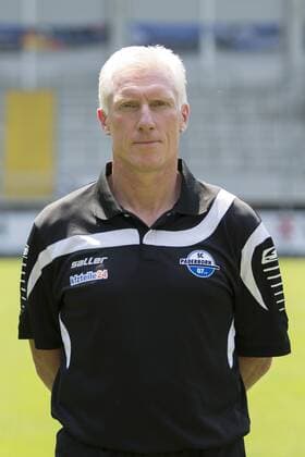 Aktuell Fußball, 2. BL, SC Paderborn 07 Porträttermin Paderborn, Deutschland 03. Juli 2015: 2015 2016 - SC Paderborn 07 Co-Trainer Rob Reekers (SC Paderborn) rp