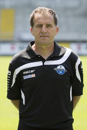 Aktuell Fußball, 2. BL, SC Paderborn 07 Porträttermin Paderborn, Deutschland 03. Juli 2015: 2015 2016 - SC Paderborn 07 Co-Trainer Asif Saric (SC Paderborn) rp